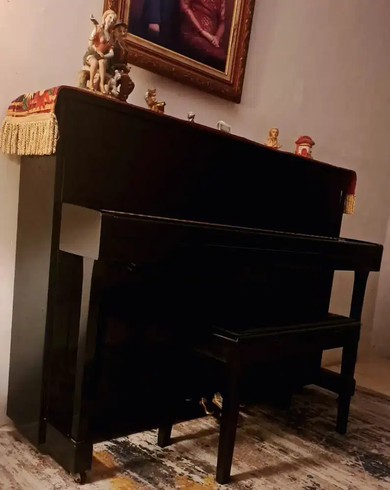 Jual piano Yamaha M112T