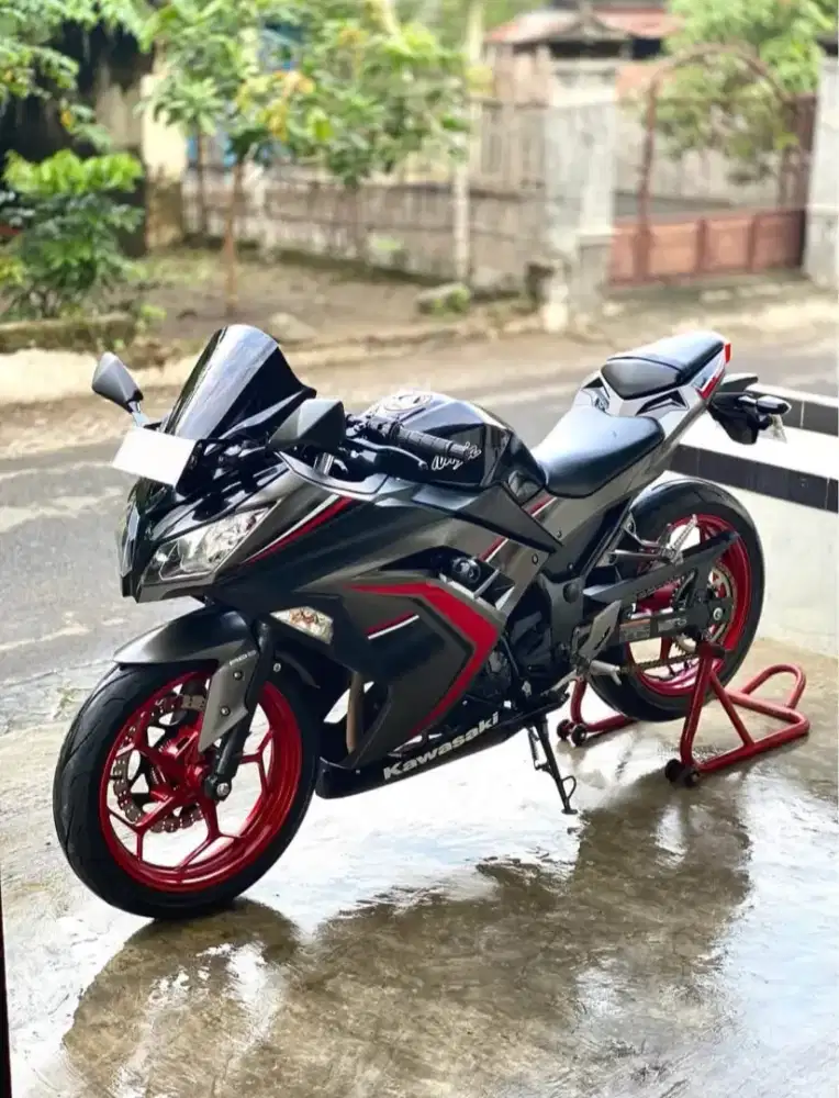 Kawasaki ninja 250 2017 abs se kondisi mulus
