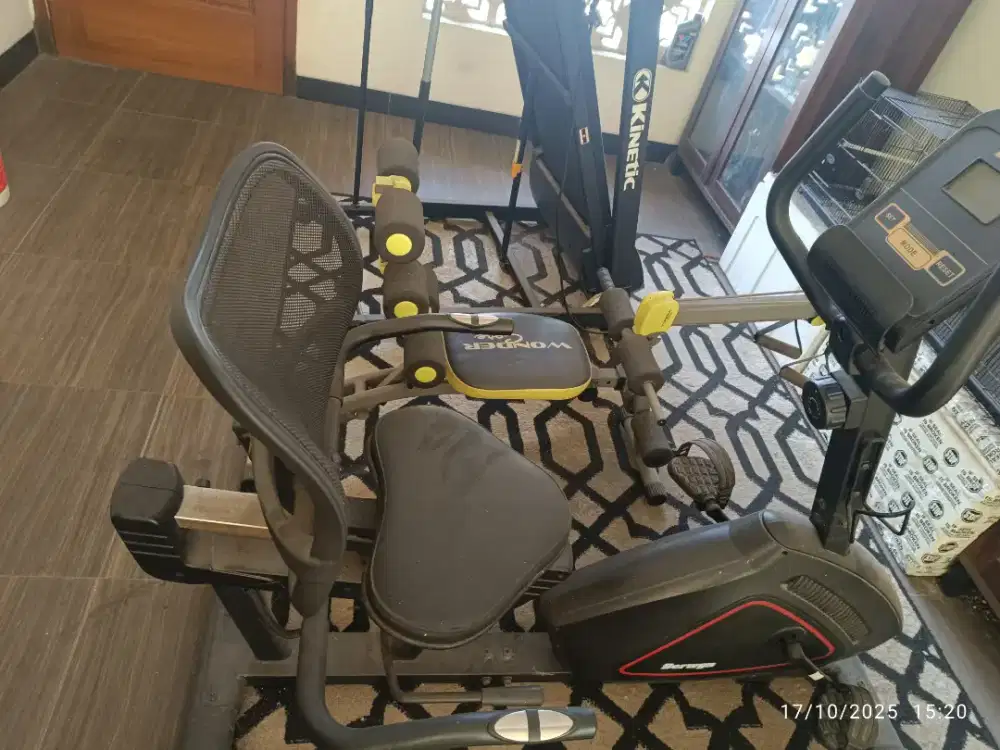 Alat Fitnes gym kinetic berwyn