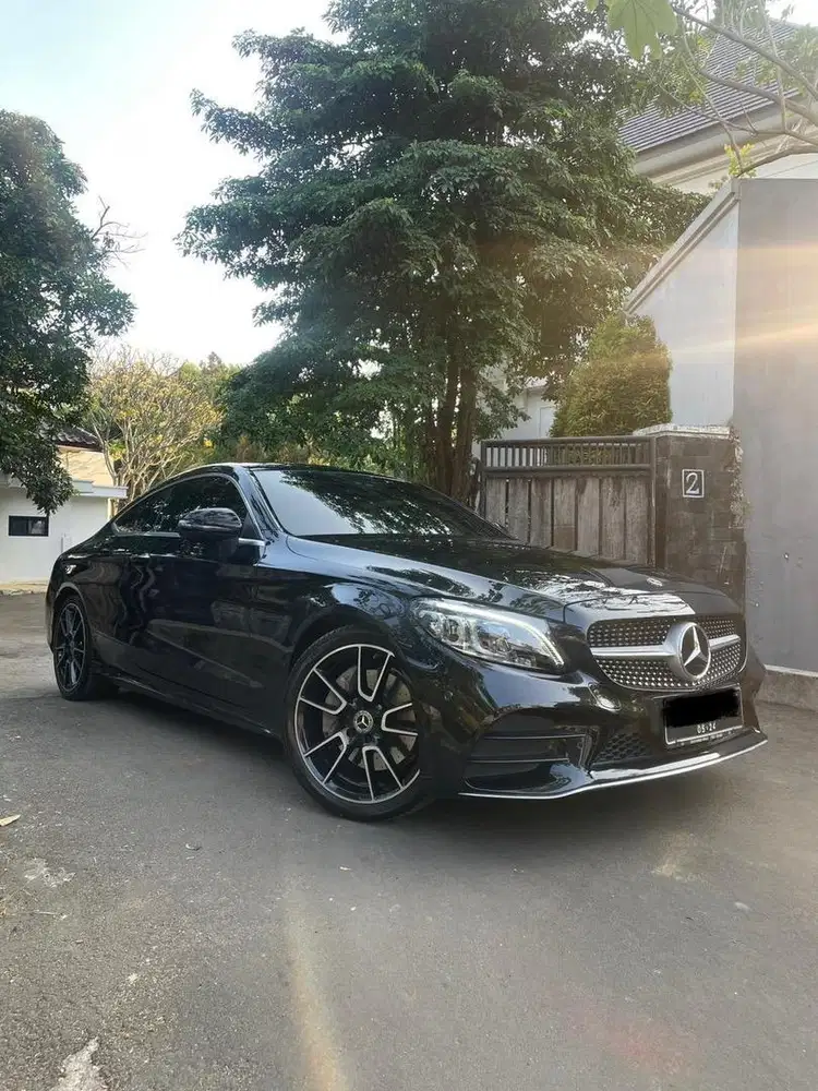 Mercedes-Benz C300 Coupe AMG Line 2018 – Low KM, Brown Interior
