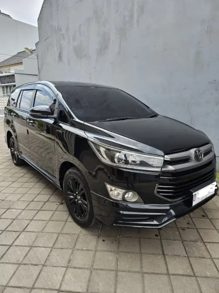 Toyota Kijang Innova 2.4 Diesel tipe V TRD Sportivo
