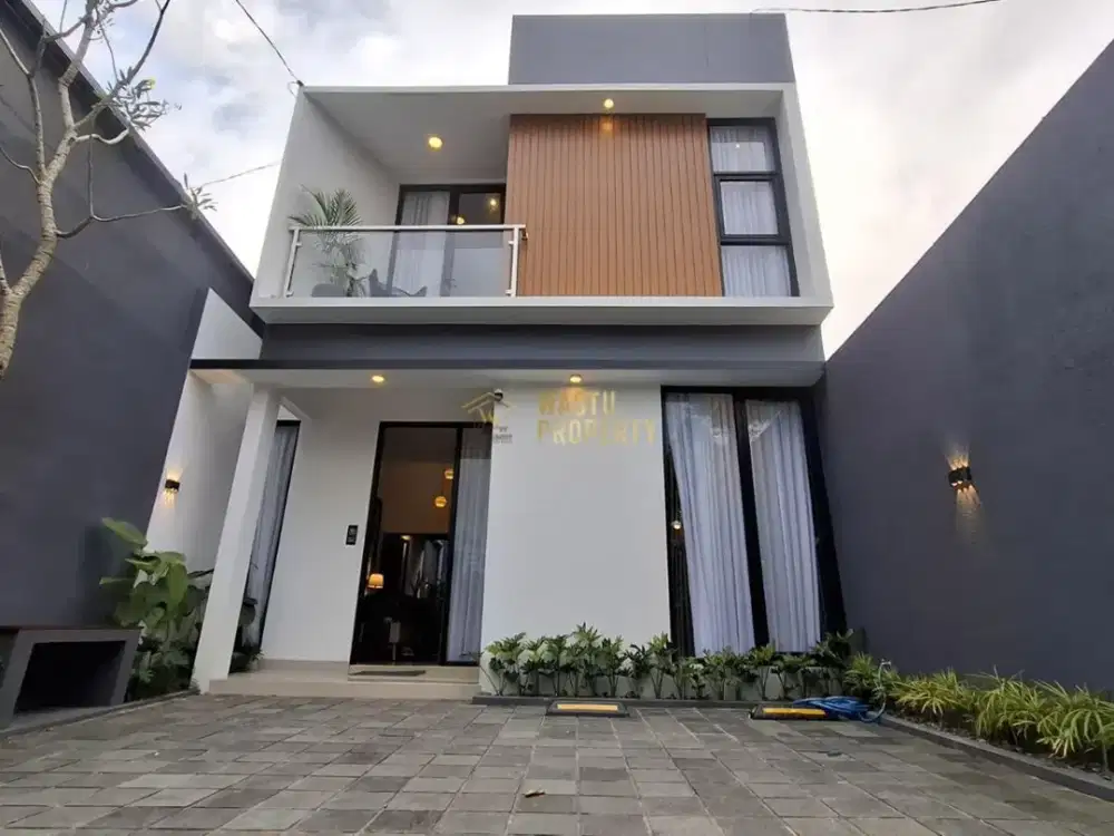 RUMAH 2 LANTAI, SIAP HUNI, DEKAT KAMPUS UII JOGJA