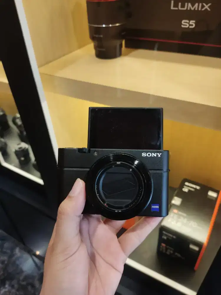 Sony Cybershot RX100 Mark III