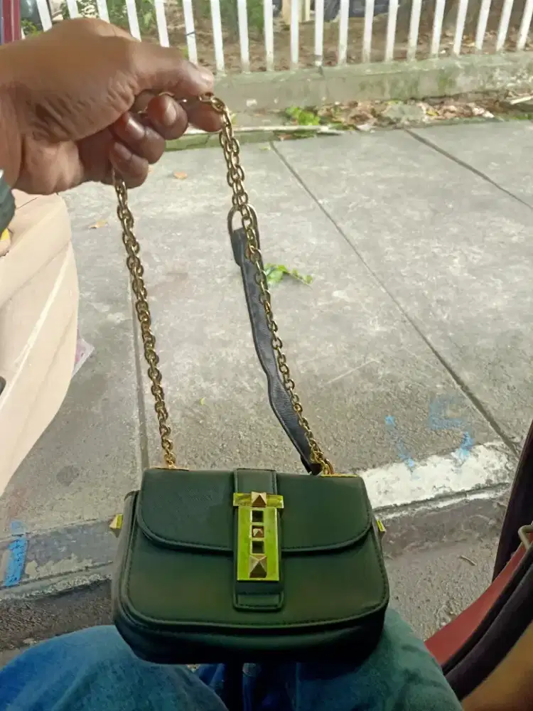 Di jual perlengkapan ibu untuk dlm atau luar ruangan wa dan hp