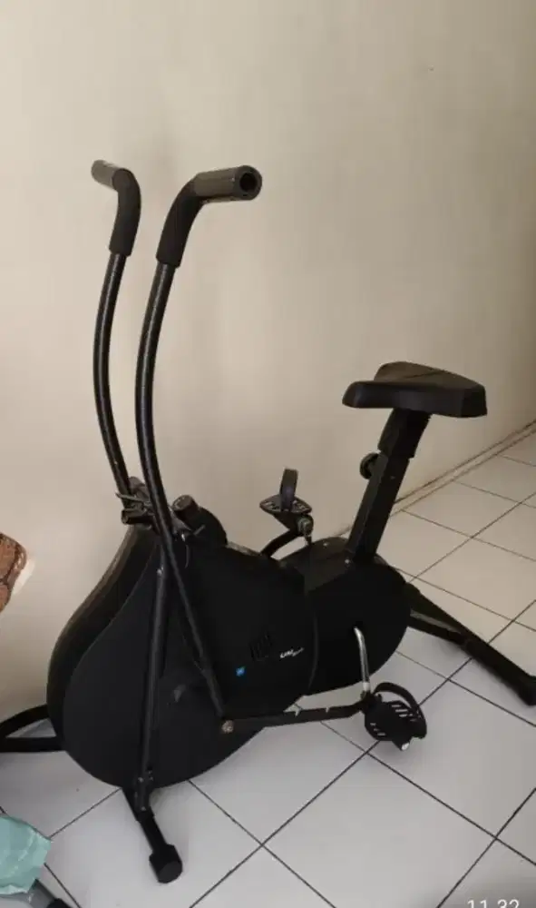 Sepedah olah raga di tempat