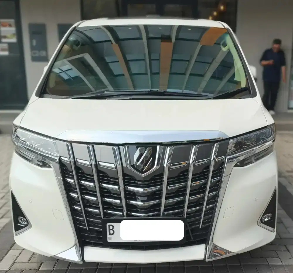 Toyota Alphard Low KM (2022)
