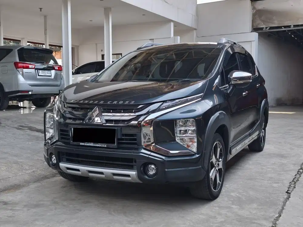 Mitsubishi Xpander Cross Premium Matic / AT 2020 Abu-abu