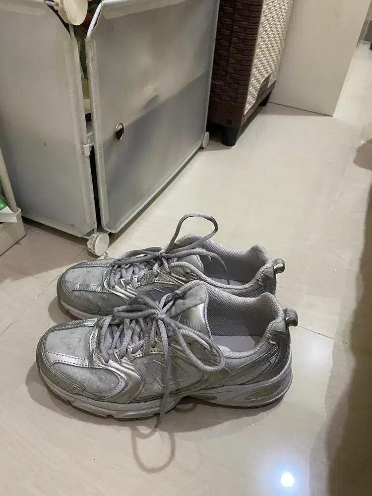 NEW BALANCE 530 silver size 39
