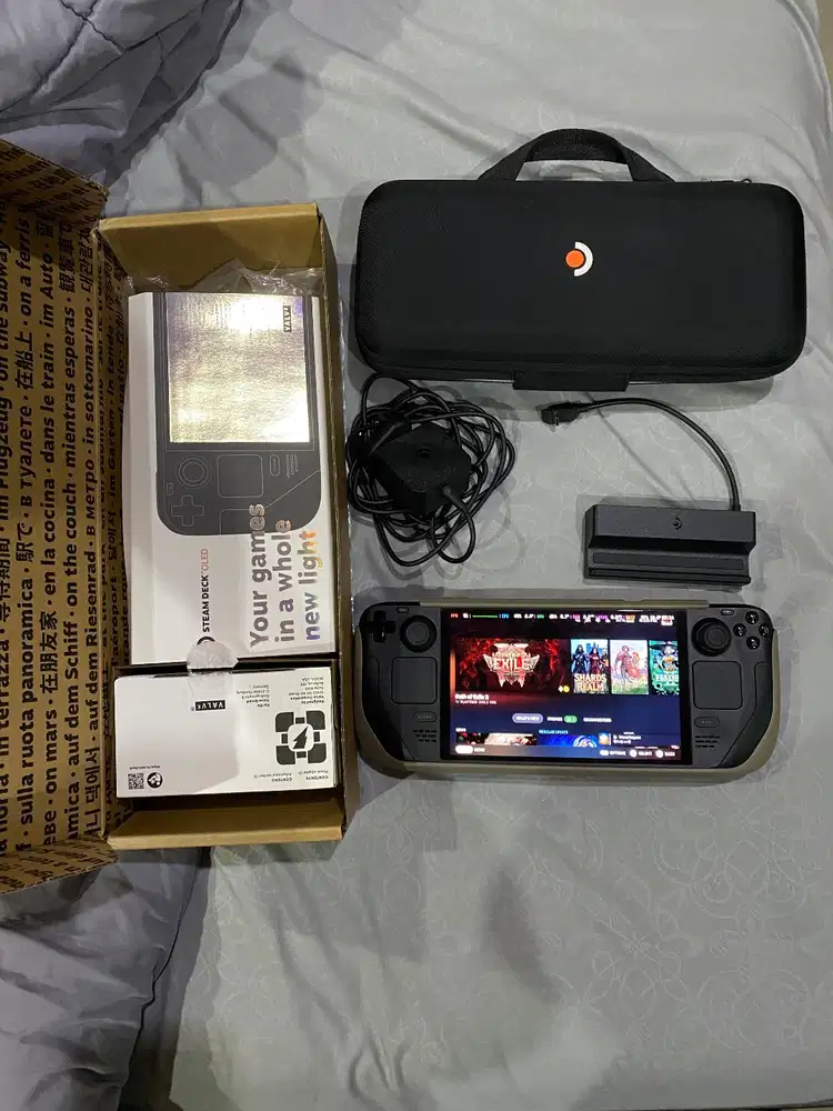 Steamdeck OLED 1TB with steamdeck port