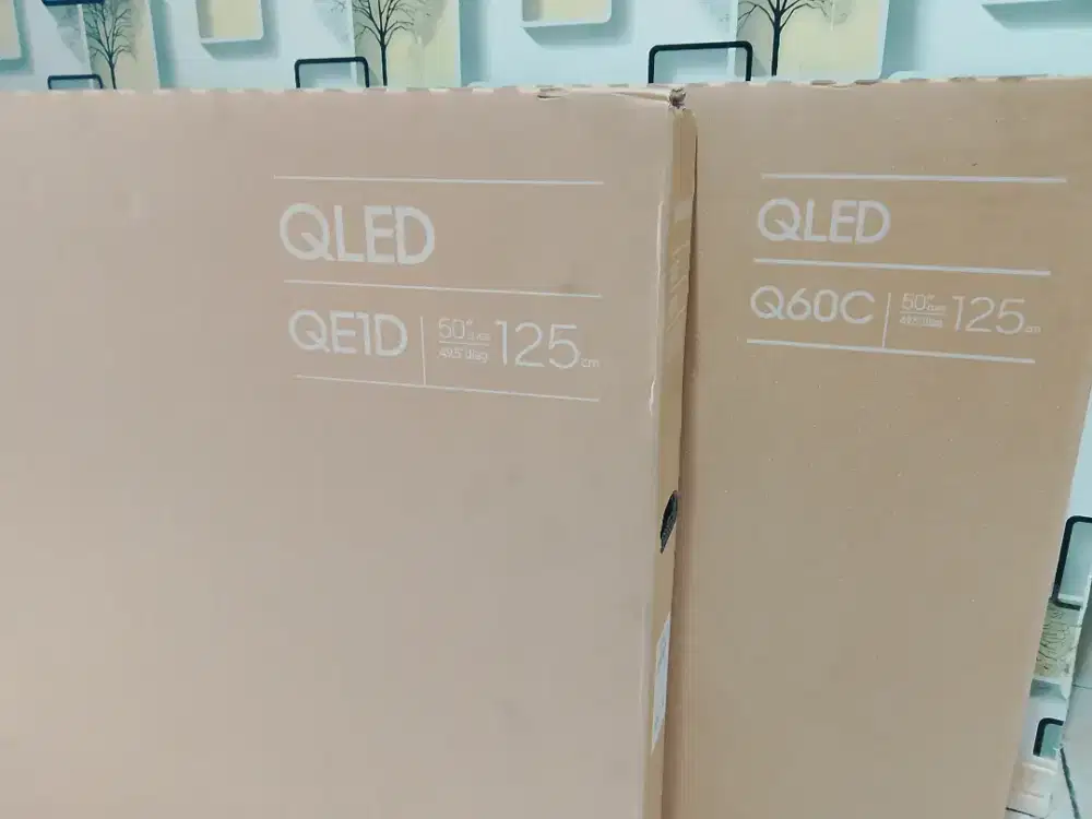 Samsung QLED smart tv 50 inch 50Q60C model airslim remot solarcell