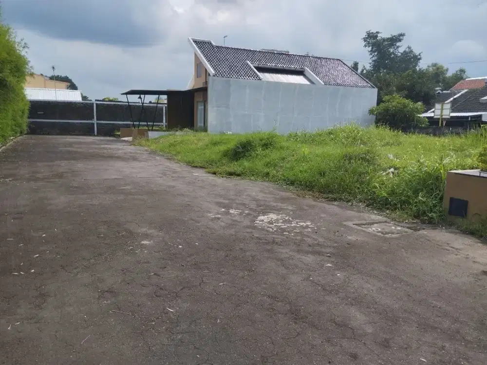 Tanah Kavling Dalam Cluster Elite Dekat Alana Hotel Solo Colomadu