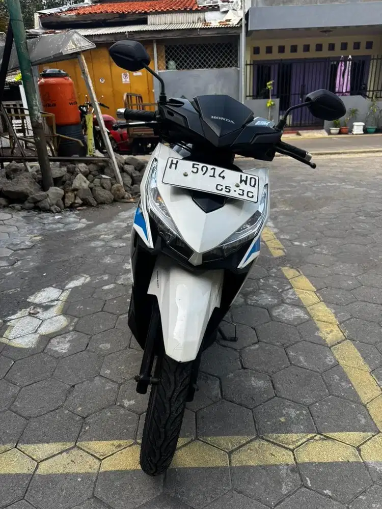 vario 125 2015 putih