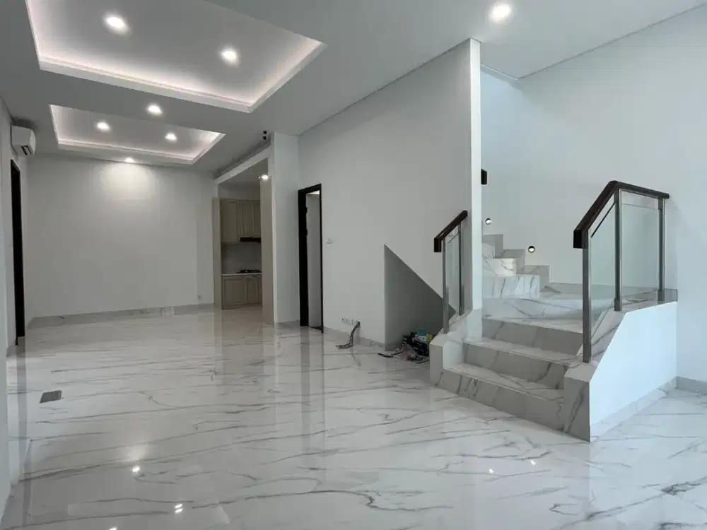 PROMO TERBARU! Rumah 2 Lantai 4 Kamar Tidur di Matera Gading Serpong 10 Menit ke Summarecon Mall Serpong