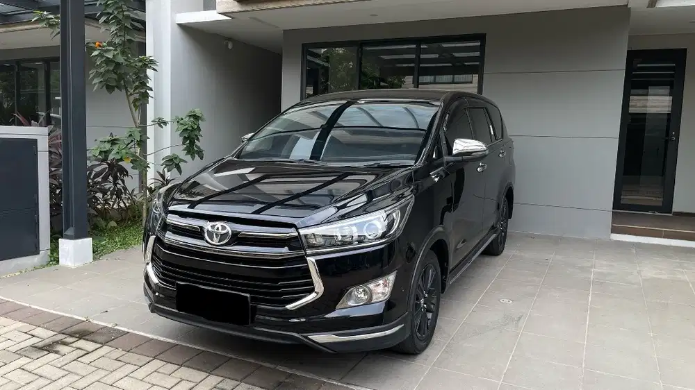 (Km50rb)TOYOTA KIJANG INNOVA VENTURER DIESEL 2.4 AT 2019 NIK 2018 CASH