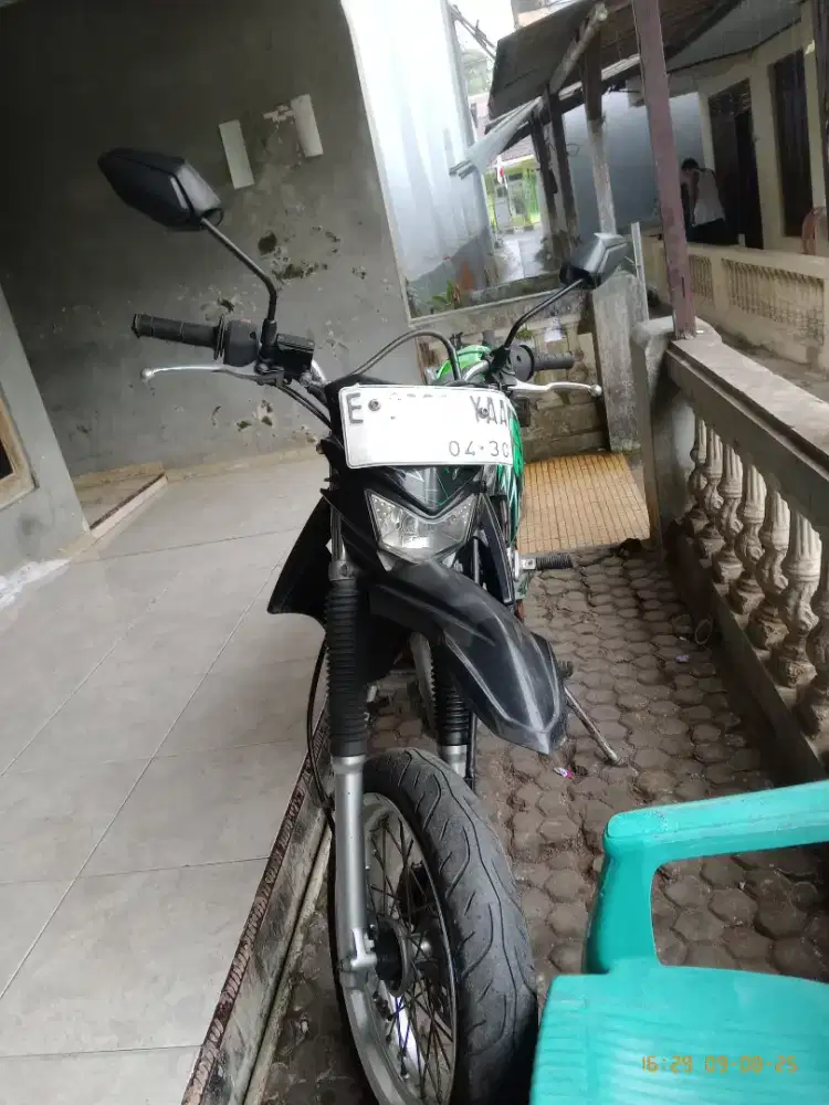 KLX 150 SUPERMOTO