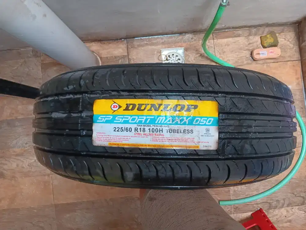 Ban Dunlop SP SPORT MAXX 225/60 R18 (Brand New Old Stock) SISA 1 PCS