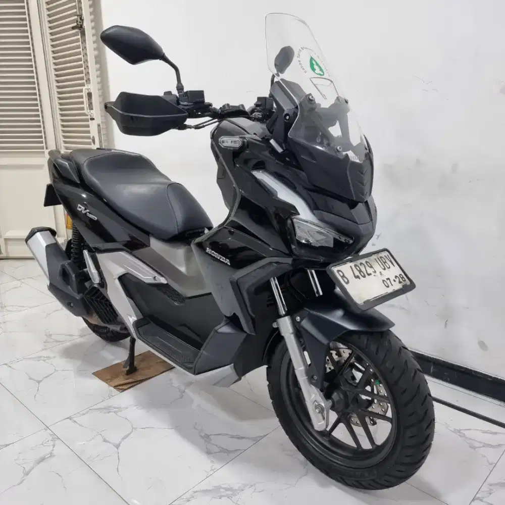 Honda ADV 160 ESP CBS Keyless Fi 2023 bln 7 Pajak panjang Ban Michelin