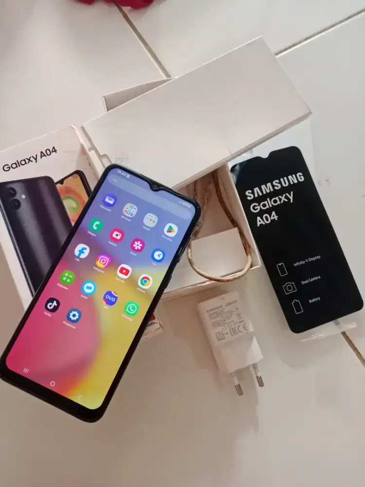 Samsung A04 normal 4+4/64