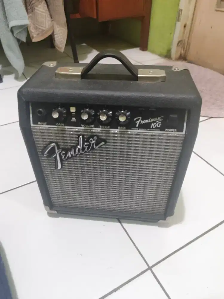 Amplifier fender 10g