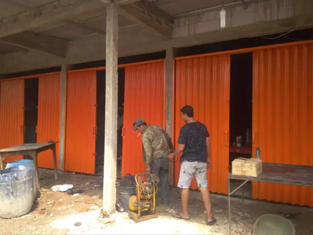Rolling door besi folding gate