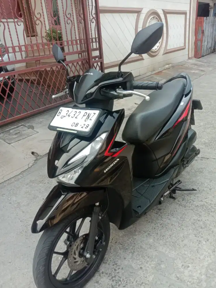 Honda beat LED tahun 2024.