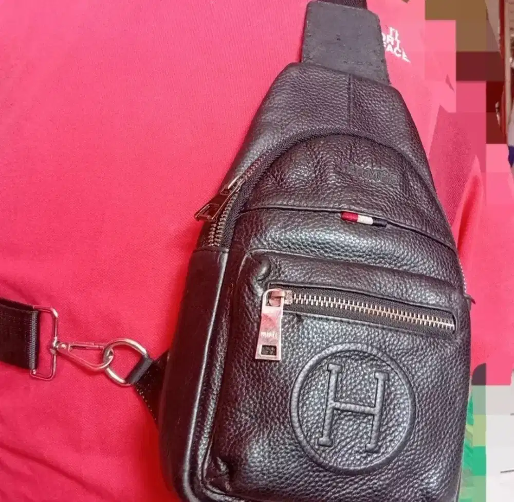 Crossbody bag kulit