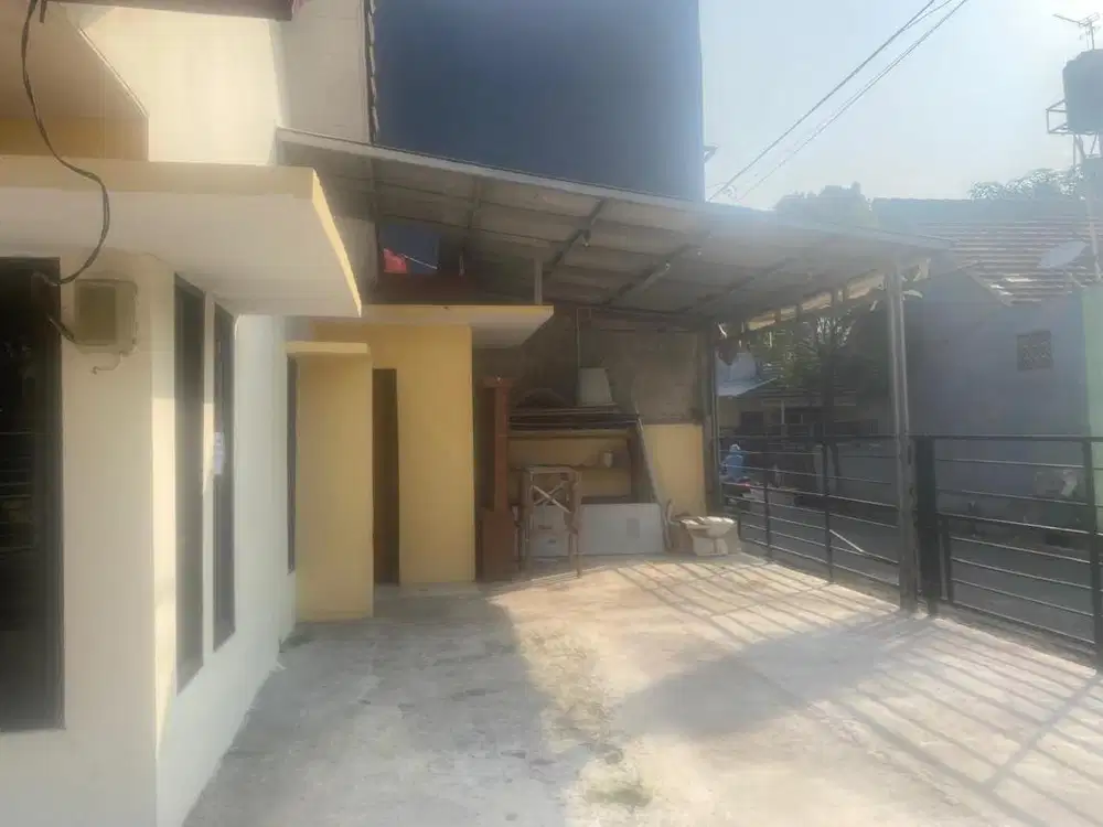 disewakan per tahun perumahan dukuh zamrud blok E
