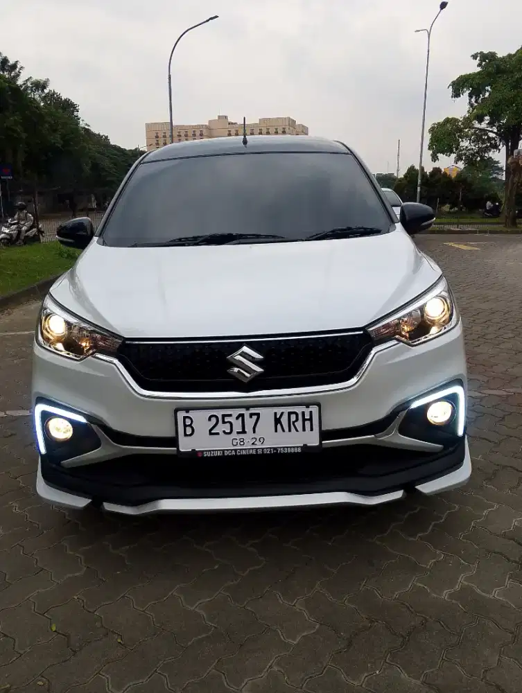 ERTIGA HYBRID  CRUISE TWO TONE AT 2024