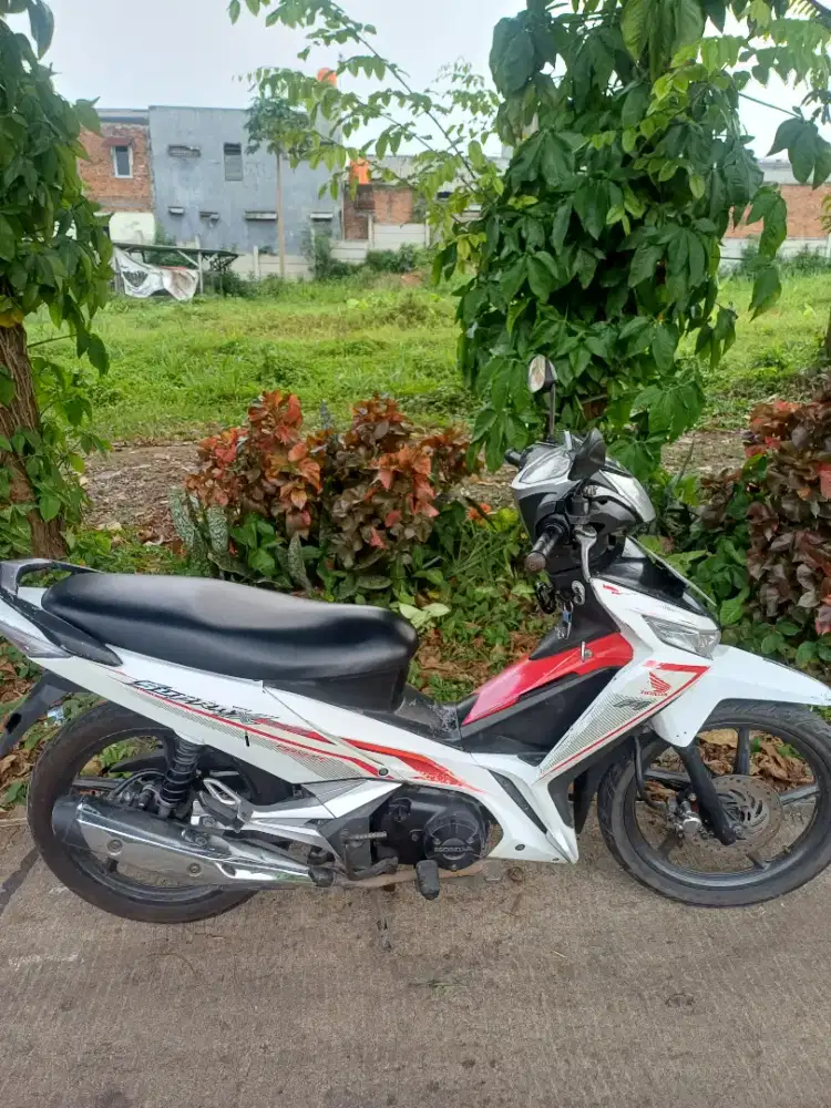 Supra 2016 Fi putih