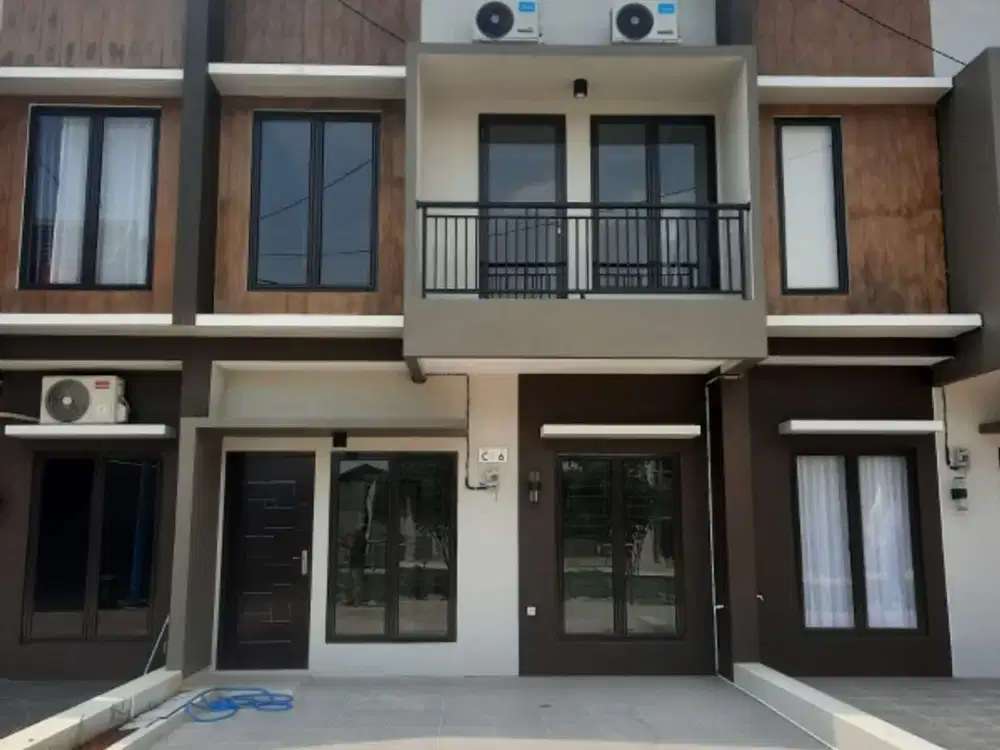 Rumah 2 Lantai Mewah Murah 700 Jutaan  Dekat Tol Jatiwarna