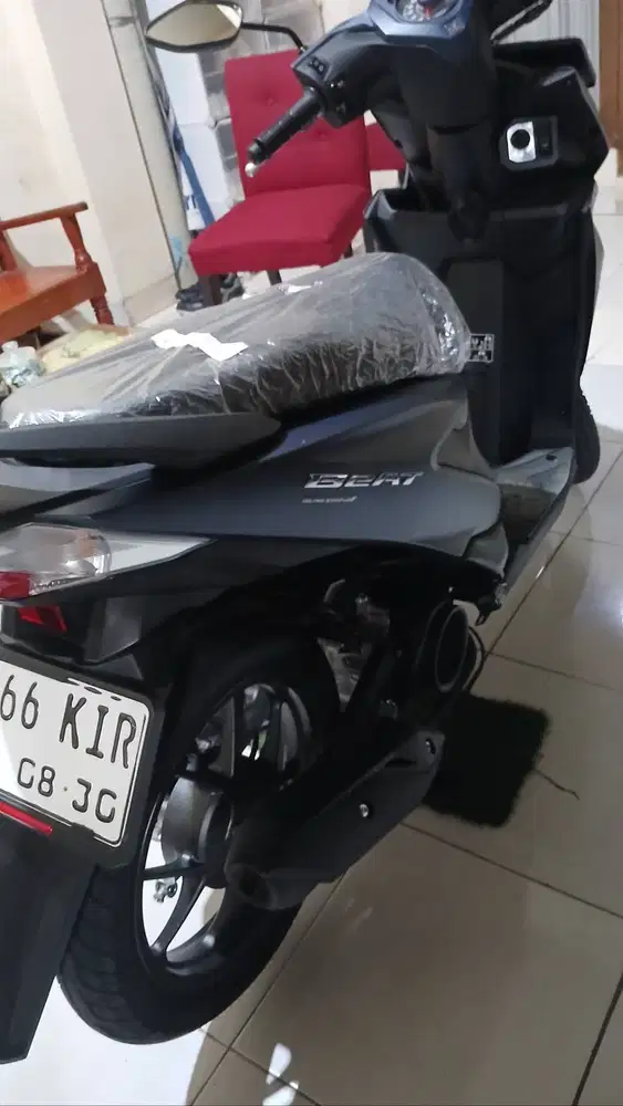 Di jual beat delux smartkey.tahun 2025.bulan 8 km 400.