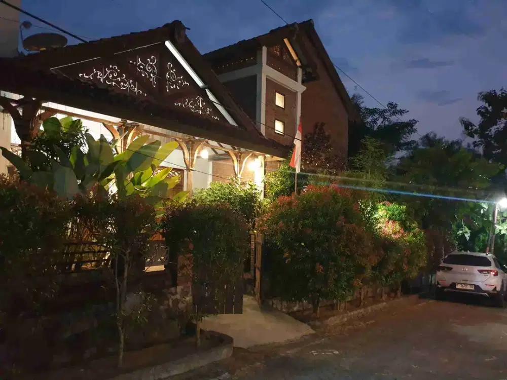 Dijual Cepat Murah Rmh Tingkat 1,5 Lt Posisi Hook Daerah Permata Puri