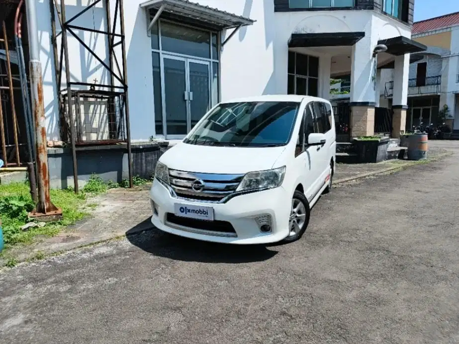 Pajak Panjang - NISSAN SERENA 2.0 HIGHWAY STAR BENSIN A/T 2013 PUTIH