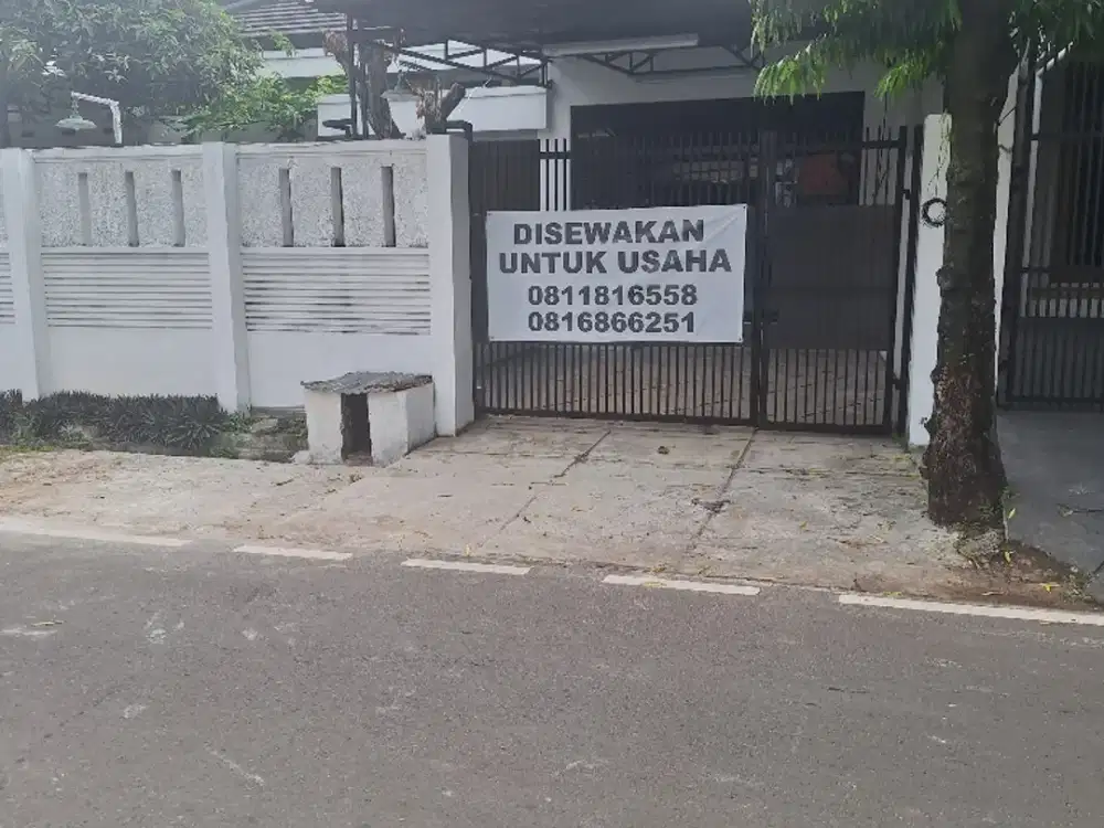 RUANG UNTUK USAHA LOKASI STRATEGIS DI KEBAYORAN BARU JAKARTA SELATAN