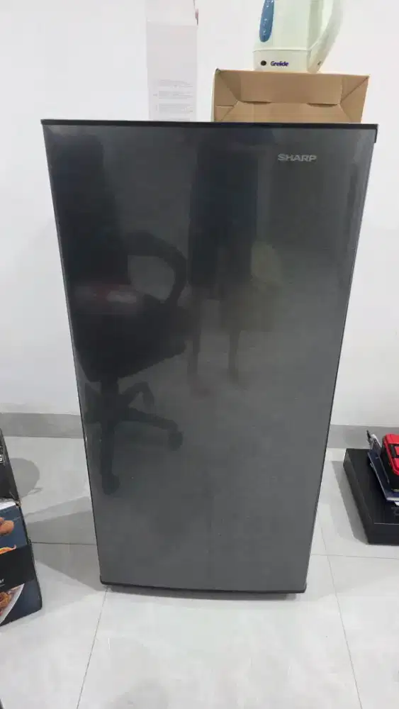 Kulkas sharp 1 pintu
