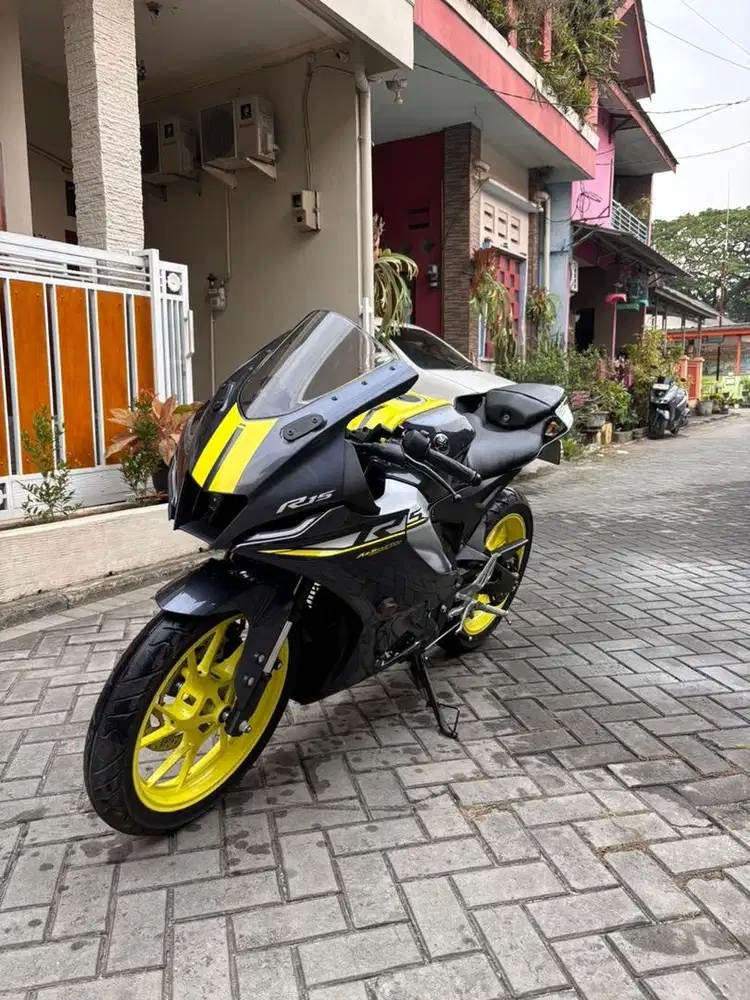 YAMAHA R15 V4 2023