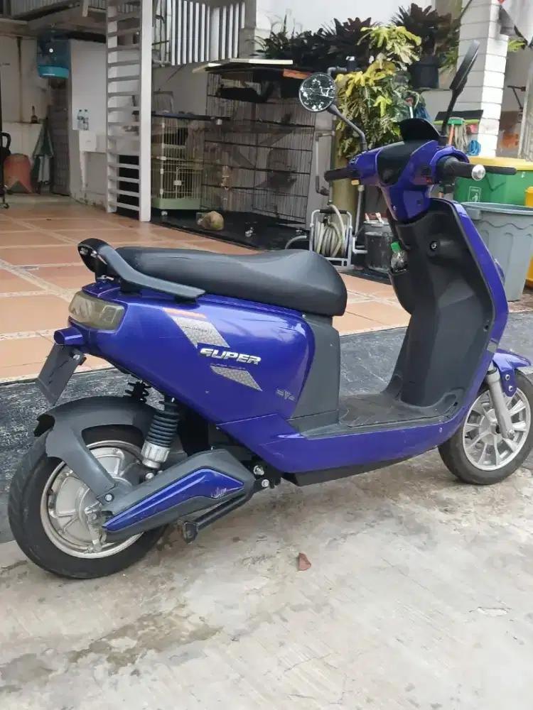 Sepeda  listrik ada 2 unit