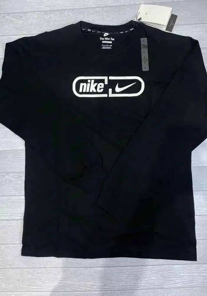 Nike long sleeve shirt size L