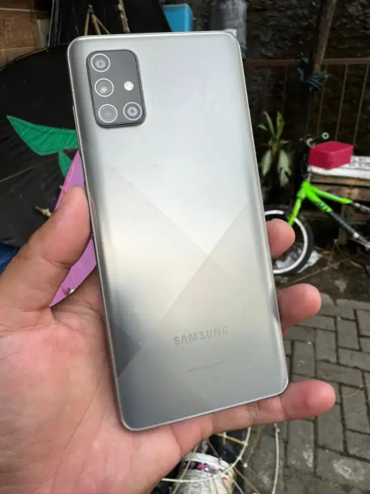 Samsung A71 ram 8/128 GB Muluss minus Dkit