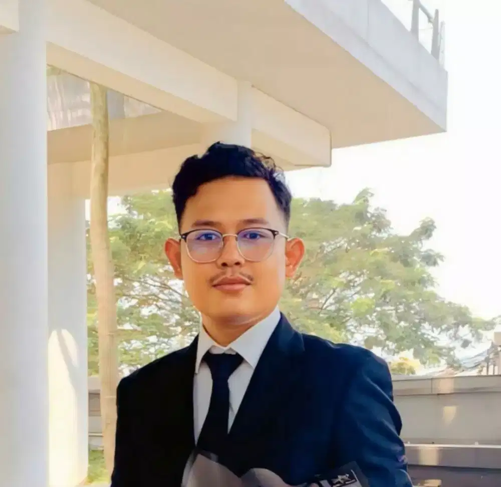 Mencari pekerjaan apa saja dan siap bekerja secepatnya.