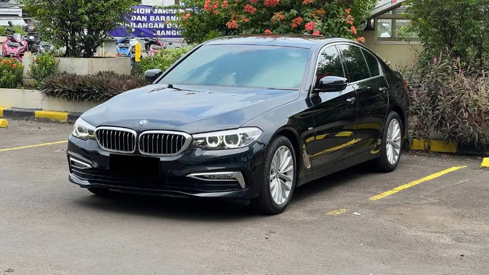 [ GARANSI 5TH ] BMW 530i 530 i Luxury G30 Limousine 2017/2018