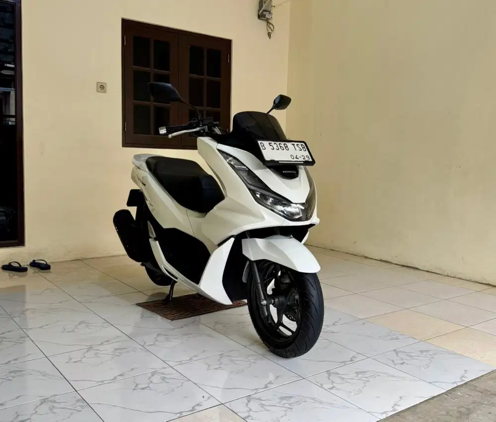 Honda PCX 160 CBS ISS Keyless MULUSSS Surat Lengkap