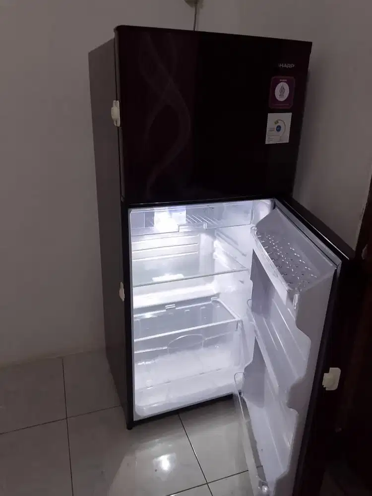 Kulkas 2 pintu merk sharp