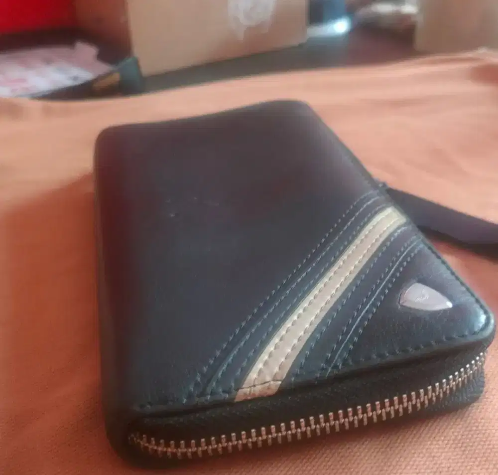 Dompet kulit panjang