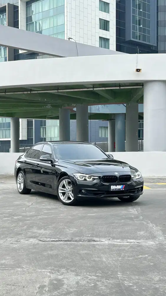 BMW 320i Sport Shadow 2019