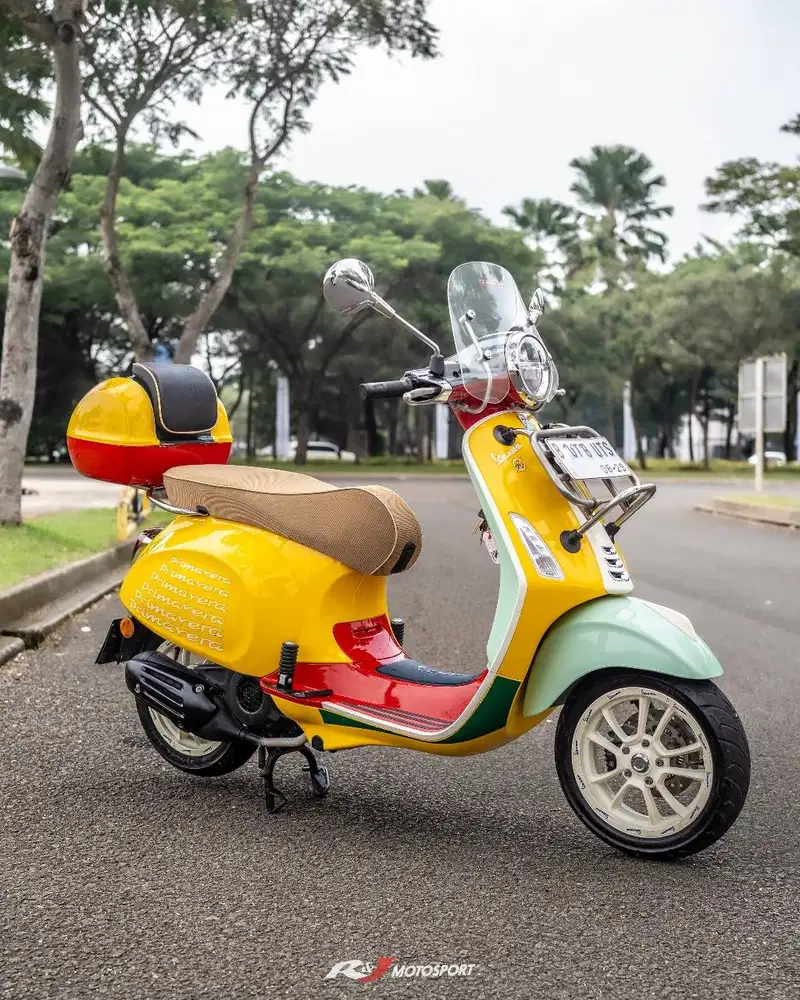 (Full Paper) Vespa Sprint LS 150 Tahun 2021 Warna Kuning