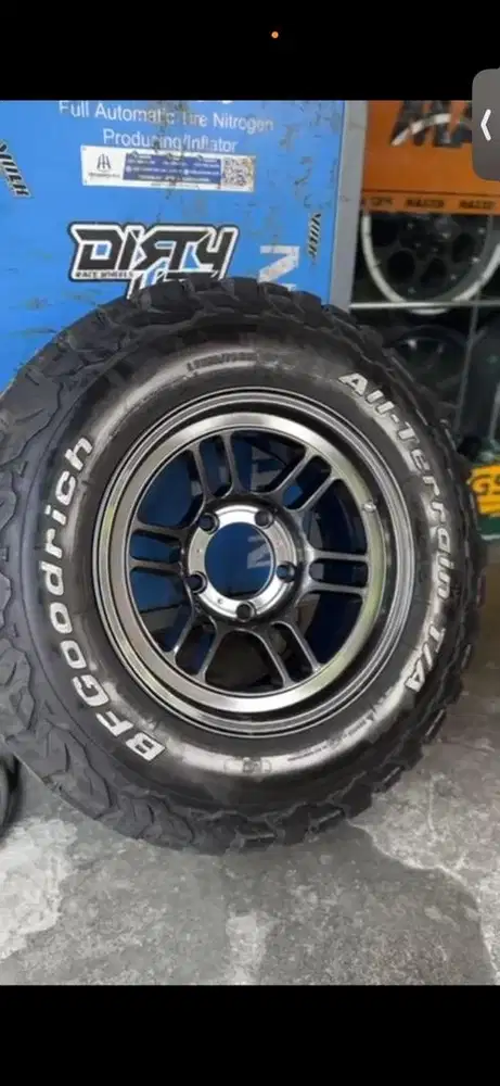 PAKET VELG DAN BAN JIMNY JB74