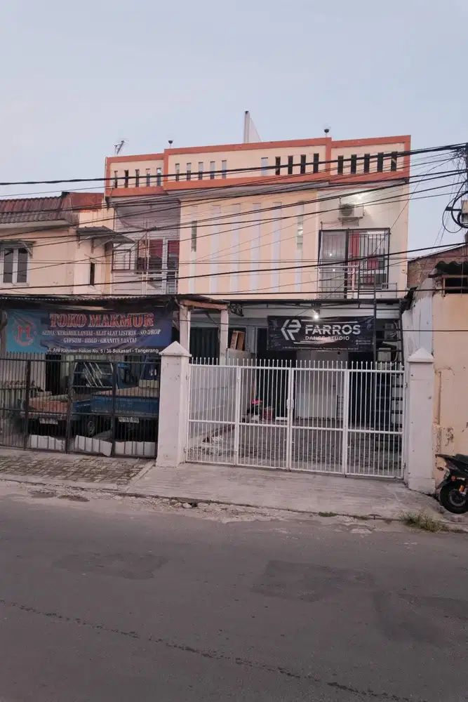 Disewakan Over Kontrak Ruko 2.5 Lantai + Rooftop Stasiun Tangerang