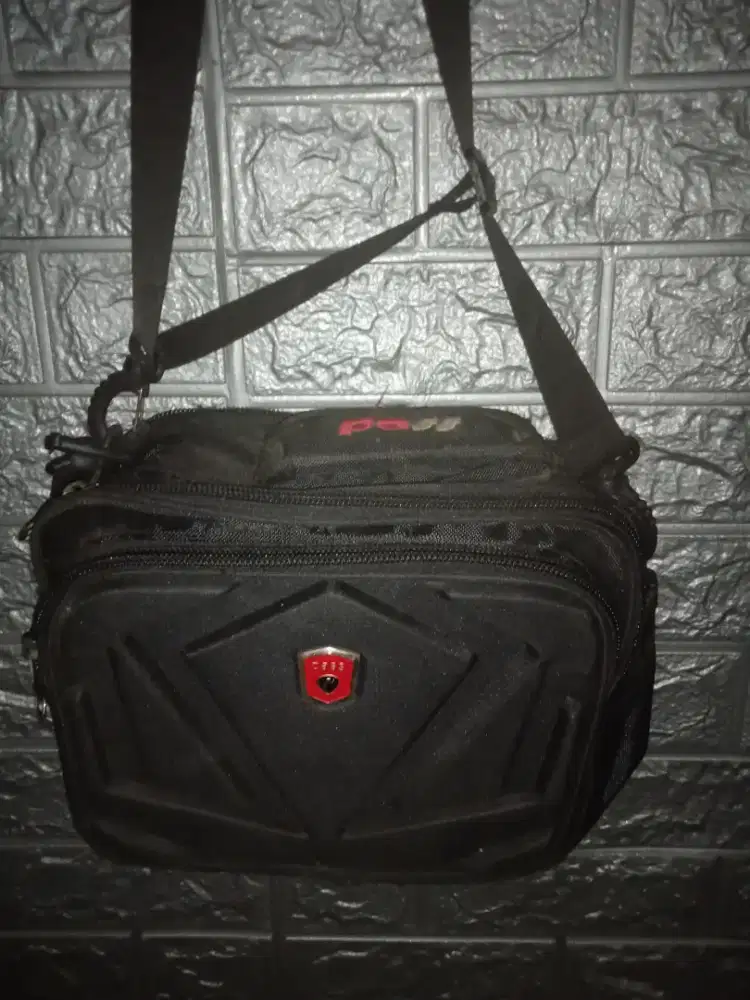 Tas Slempang Pria