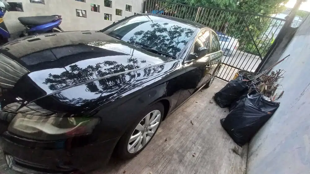 Audi A4 2011 Bensin